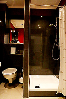Hotel Berlin room Studio shower