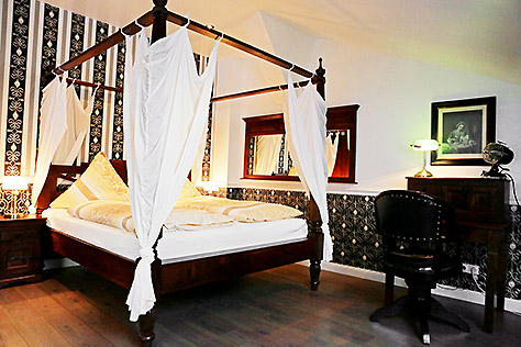 Hotel Berlin Doppel-Zimmer Queensize Bett