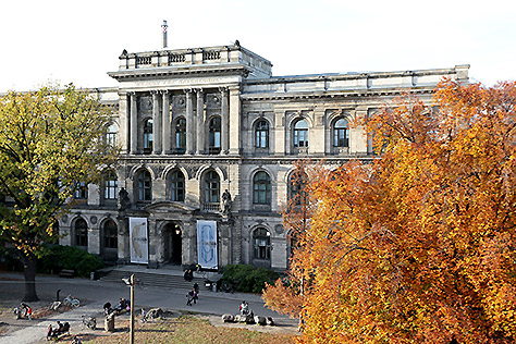 Hotel Berlin Standard Zimmer Blick Fenster