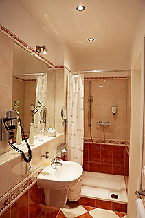 Hotel Berlin Studio Zimmer Bad