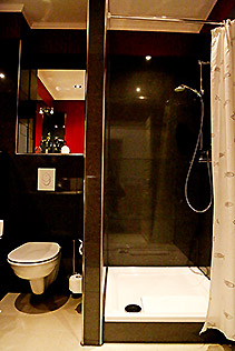 Hotel Berlin Studio Zimmer Dusche